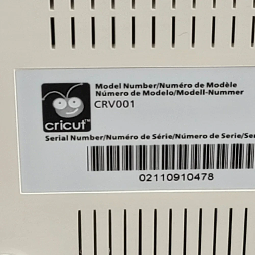 Cricut Personal Electronic Cutter Machine Cream Model CRV001 No Power Cord Works